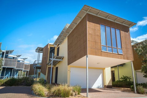 South Shores Yellowfin Villa 95 South Shores Normanville - Great Ocean Road Tourism 2