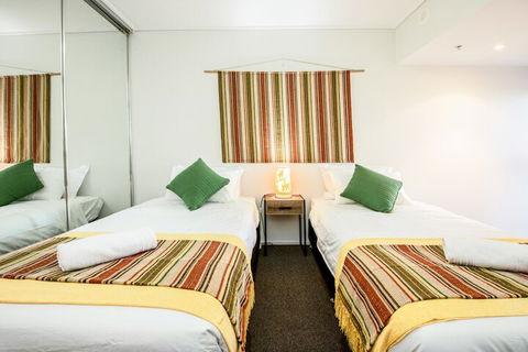 CBD African Charm, Story Bridge & River Views - Great Ocean Road Tourism 5