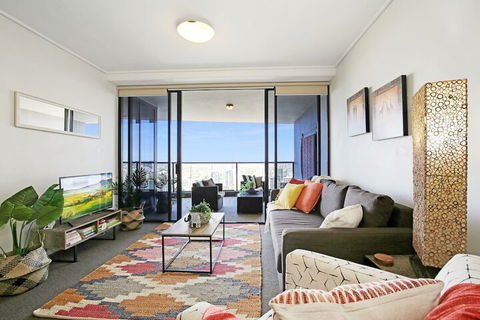 CBD African Charm, Story Bridge & River Views - Great Ocean Road Tourism 3
