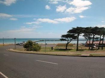Portarlington Holiday Units & Pool - Great Ocean Road Tourism 0