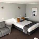 Country Roads Motor Inn - Great Ocean Road Tourism 0