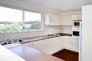 Redman Place 2 / 9 - Great Ocean Road Tourism 2