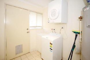 Redman Place 2 / 9 - Great Ocean Road Tourism 4