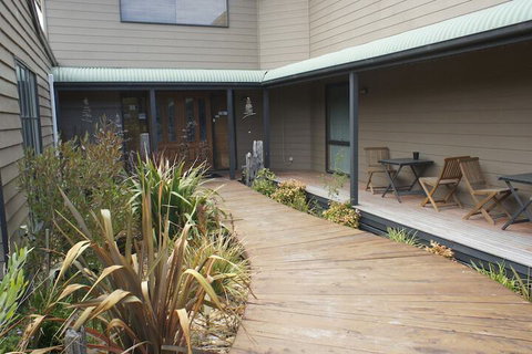 Venus Escapes Guesthouse - Great Ocean Road Tourism 1