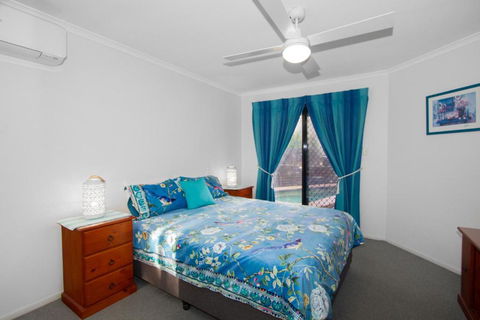Relax At Coolum - Great Ocean Road Tourism 3