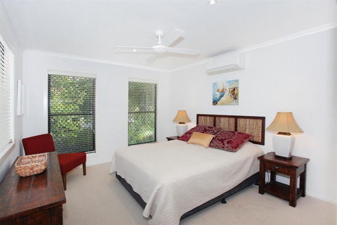 8 Springfield Avenue Pet Friendly Linen Included - Great Ocean Road Tourism 1