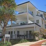 Unit 2 Beach Gallery 9 Andrew Street Point Arkwright 500 BOND LINEN SUPPLIED - Great Ocean Road Tourism 0