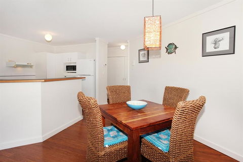 Unit 9 Coolum Blueseas Coolum Beach - Great Ocean Road Tourism 5