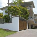 Unit 2 Sea Breeze Villas Coolum Beach - Great Ocean Road Tourism 0