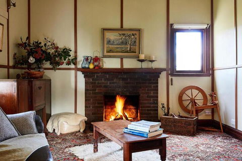 Tarndwarncoort Farmers Cottage - Great Ocean Road Tourism 7