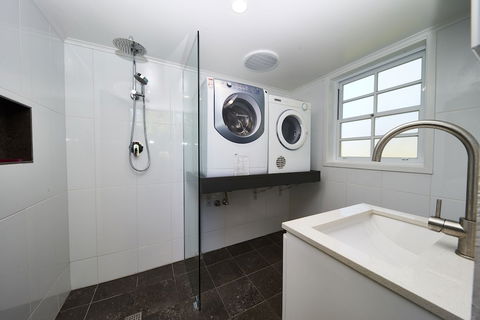Paradise Bungalow Waterfront - Great Ocean Road Tourism 3