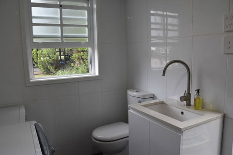 Paradise Bungalow Waterfront - Great Ocean Road Tourism 4