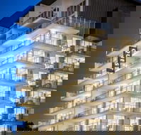 Quest Mackay on Gordon