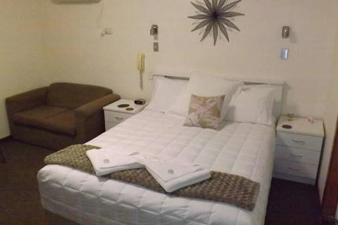 Karuah Motor Inn - Great Ocean Road Tourism 4