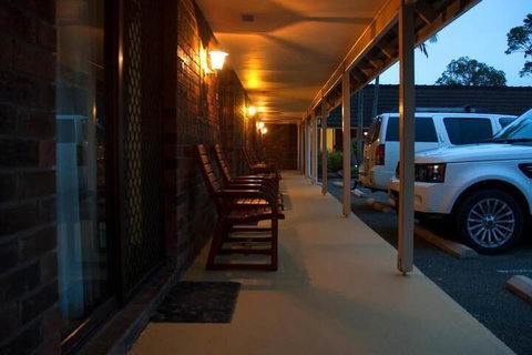 Karuah Motor Inn - Great Ocean Road Tourism 1