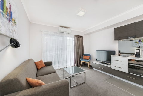 Abode Tuggeranong - Great Ocean Road Tourism 6