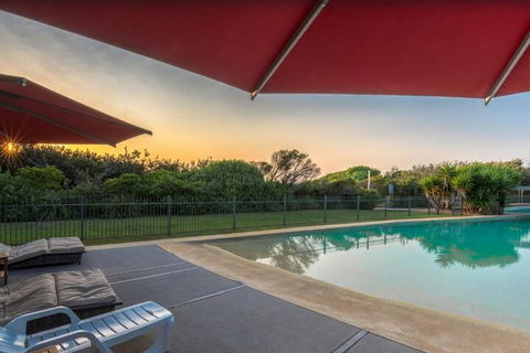 Serenity Diamond Beach - Great Ocean Road Tourism 4