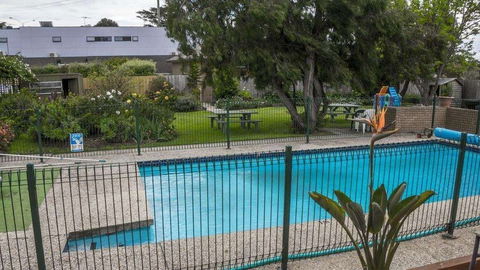 Parkwood Motel And Apartments - Great Ocean Road Tourism 4