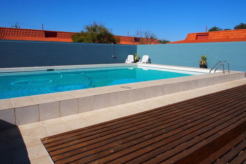 Dongara Hotel Motel - Great Ocean Road Tourism 1
