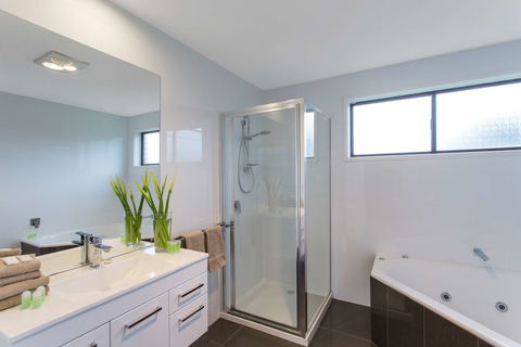 Best Western Colonial Village Motel - Great Ocean Road Tourism 2