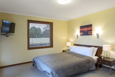 Best Western Colonial Village Motel - Great Ocean Road Tourism 1