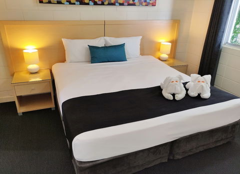 Coconut Grove Holiday Apartments - Great Ocean Road Tourism 3