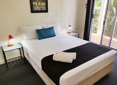 Coconut Grove Holiday Apartments - Great Ocean Road Tourism 4