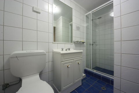 Coconut Grove Holiday Apartments - Great Ocean Road Tourism 5