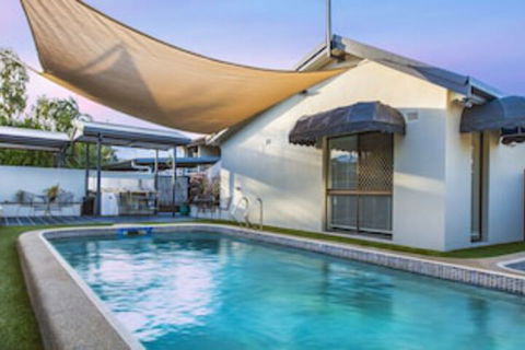Townsville Holiday Apartments - Great Ocean Road Tourism 0