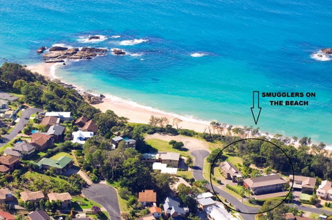 Smugglers On The Beach - Great Ocean Road Tourism 0