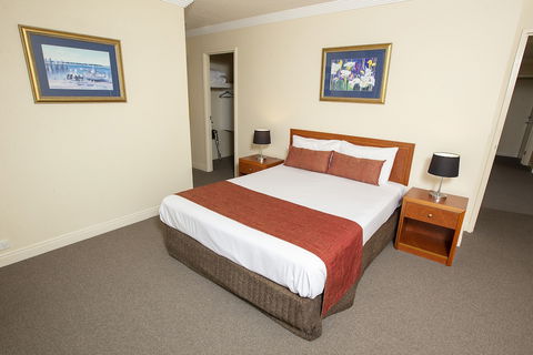 Springwood Tower Apartment Hotel - Great Ocean Road Tourism 5