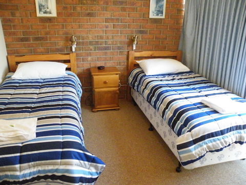 Pacific Heights Holiday Apartments & Munn's Tower House - Great Ocean Road Tourism 2