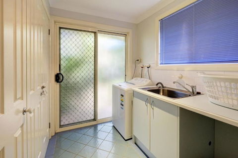 FRANGIPANI BEACH HOUSE PET FRIENDLY 22 Belbourie Cres Boomerang Beach - Great Ocean Road Tourism 2