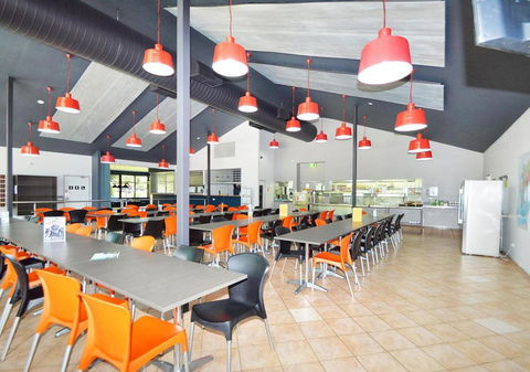 Cairns Adventure Lodge Includes All Meals Served In The Dining Hall - Great Ocean Road Tourism 7