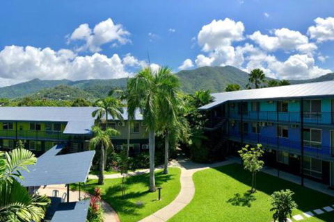 Cairns Adventure Lodge Includes All Meals Served In The Dining Hall - Great Ocean Road Tourism 0