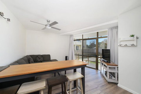 Flynns Beach Apartments 4 41 Pacific Drive - Great Ocean Road Tourism 1