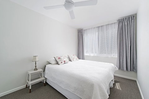 Flynns Beach Apartments 4 41 Pacific Drive - Great Ocean Road Tourism 2