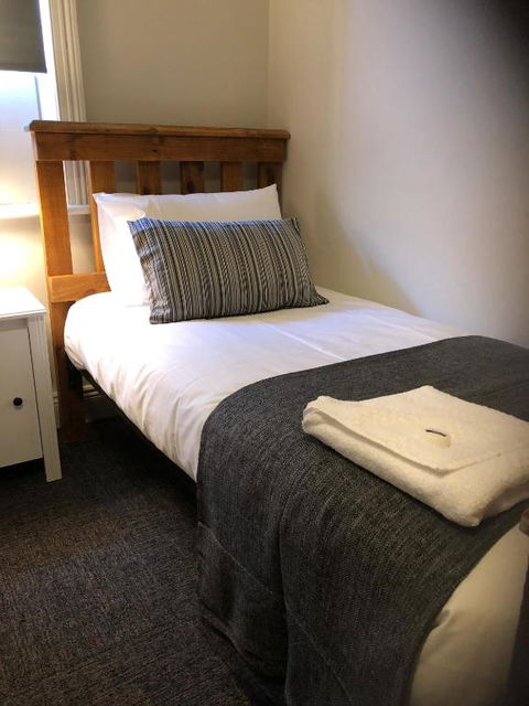 Cornwall Hotel - Great Ocean Road Tourism 4