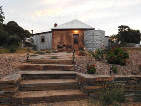 Cooks Cottage - Great Ocean Road Tourism 1