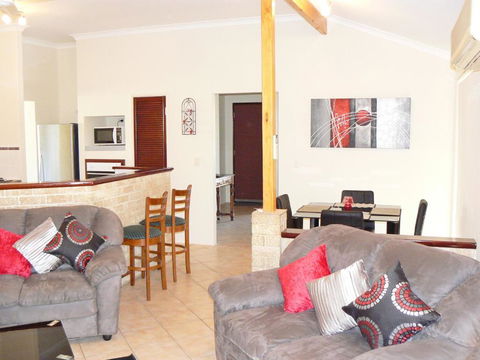 Geraldton Luxury Retreat 2 With Free Netflix - Great Ocean Road Tourism 1