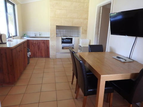 Lazy Lobster Holiday Units & Chalets - Great Ocean Road Tourism 6