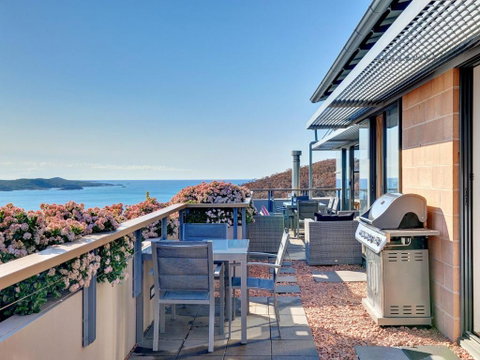 One Mile Cl Townhouse 22 26 The Deckhouse - Great Ocean Road Tourism 5