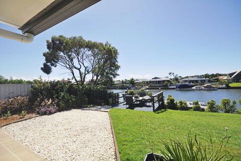 Bribie Island Canal Holiday Destination - Great Ocean Road Tourism 1