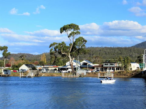Orford Prosser Holiday Units - Great Ocean Road Tourism 1