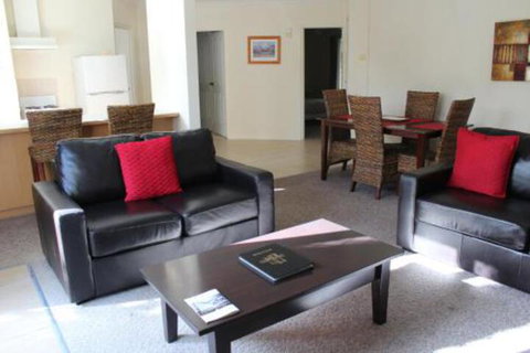 Golden Rivers Holiday Apartments - Great Ocean Road Tourism 7