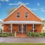 Eliza 1875 Red Brick Duplex Townhouse - Great Ocean Road Tourism 0