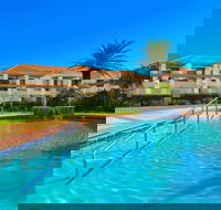 Breakers 1/8 - Great Ocean Road Tourism