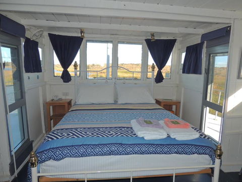 PS Federal Retreat Paddle Steamer Goolwa - Great Ocean Road Tourism 4