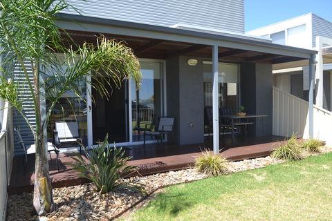 Grange Water View Yarrawonga - Great Ocean Road Tourism 0