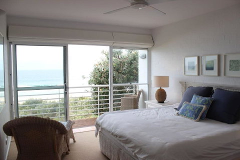 22 On COAST (Weekly Only) - Great Ocean Road Tourism 4